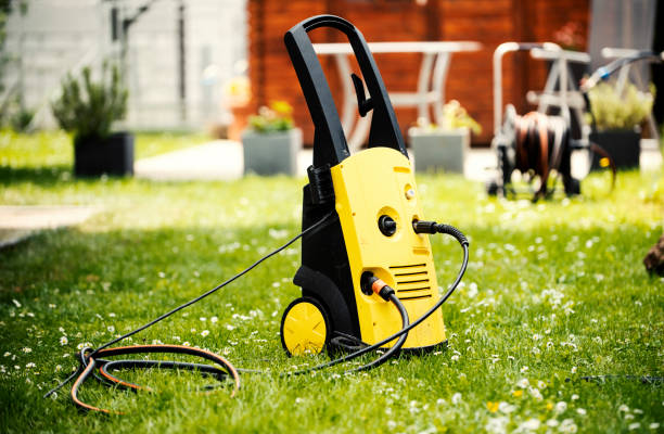 Best Driveway Pressure Washing  in Flandreau, SD